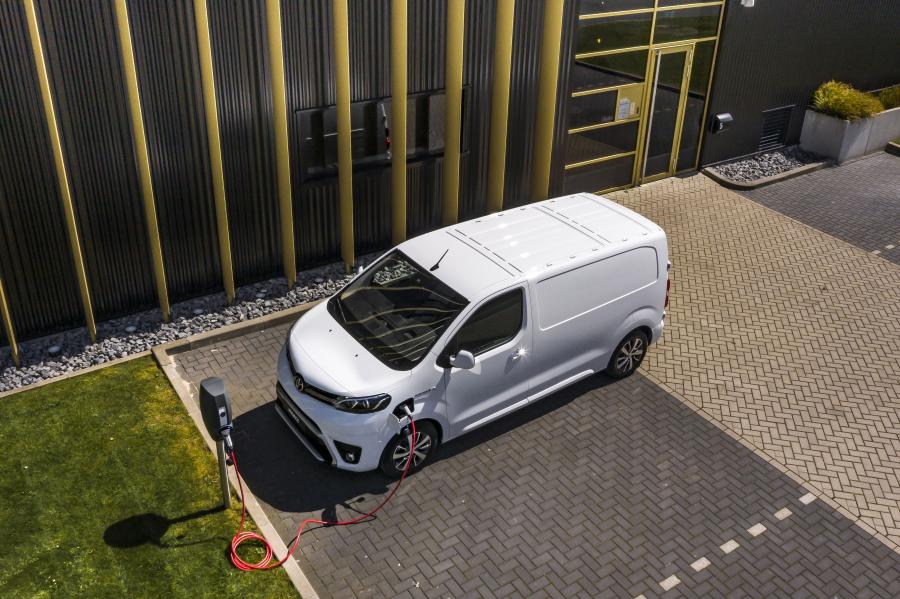  Toyota ProAce Electric Van 2020 года  (фото 14 из 16)